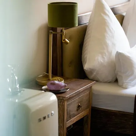 Bed & Breakfast Hofgut Holzmuhle 3*